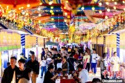 免费八字宁夏银川：非遗焰火迎端午 市民“粽”享夏日时光