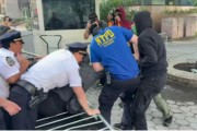 免费八字洛杉矶之后，纽约也乱了，超20人被捕